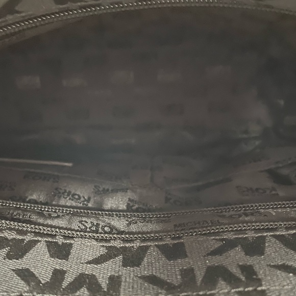 NWT MICHAEL MICHAEL KORS JET SET EW CHAIN TOTE BLK/BLK/BLK - Picture 6 of 9